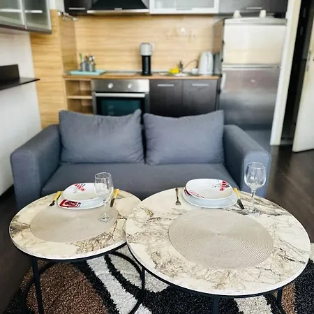 Studio Close To Airport *