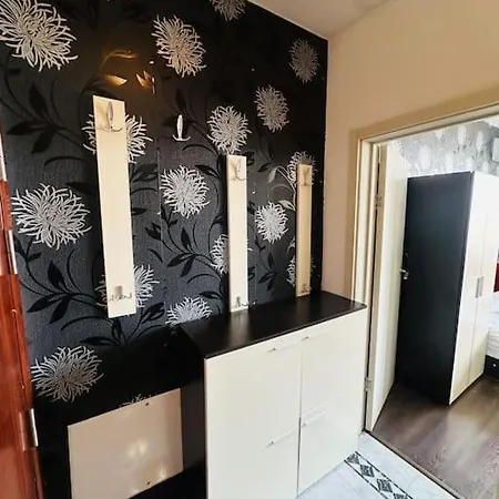Studio Close To Airport Apartman Szófia