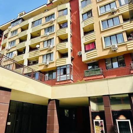 Studio Close To Airport Szófia